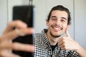 Lire la suite à propos de l’article Avis réparation de téléphone : comment les lire pour choisir le bon réparateur