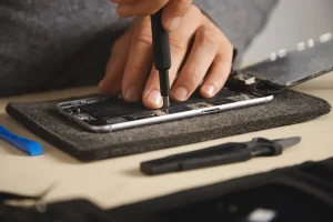 Lire la suite à propos de l’article La micro soudure dans la réparation de téléphones : ce qu&rsquo;il faut savoir